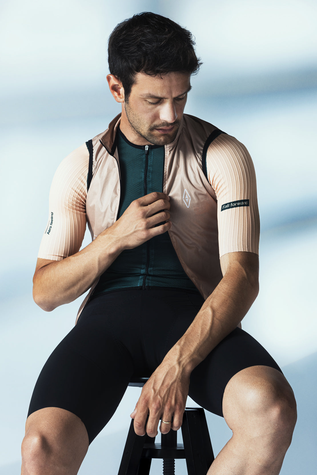 Vest Kompact