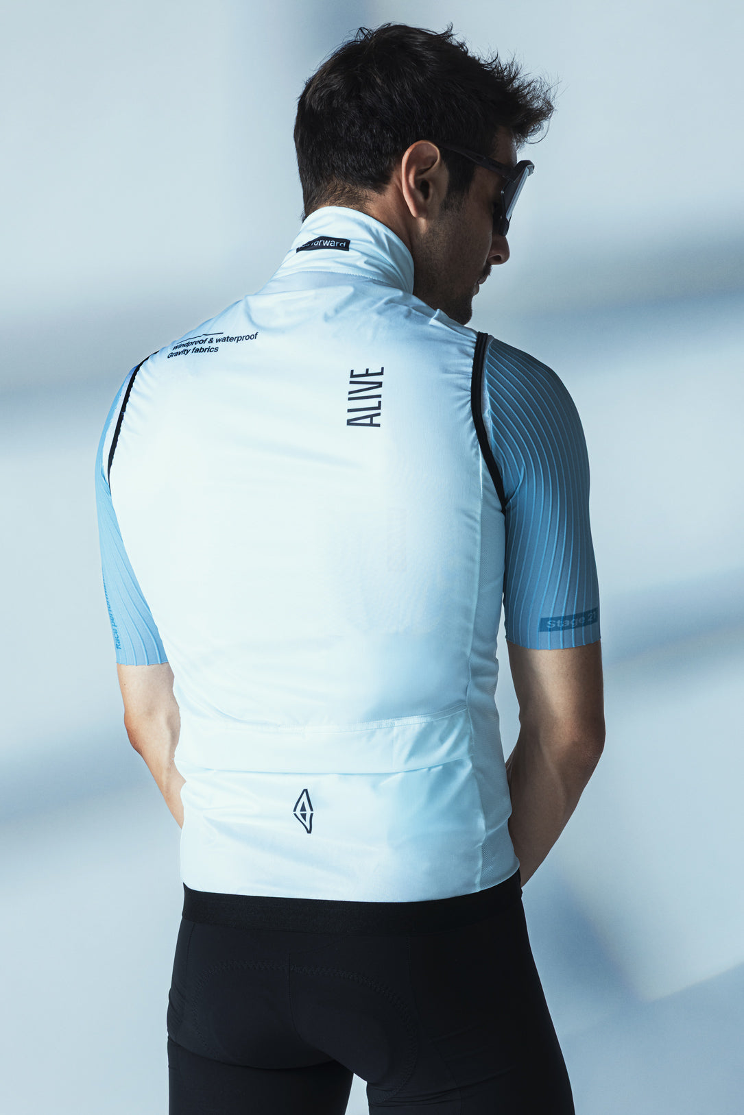 Vest Kompact