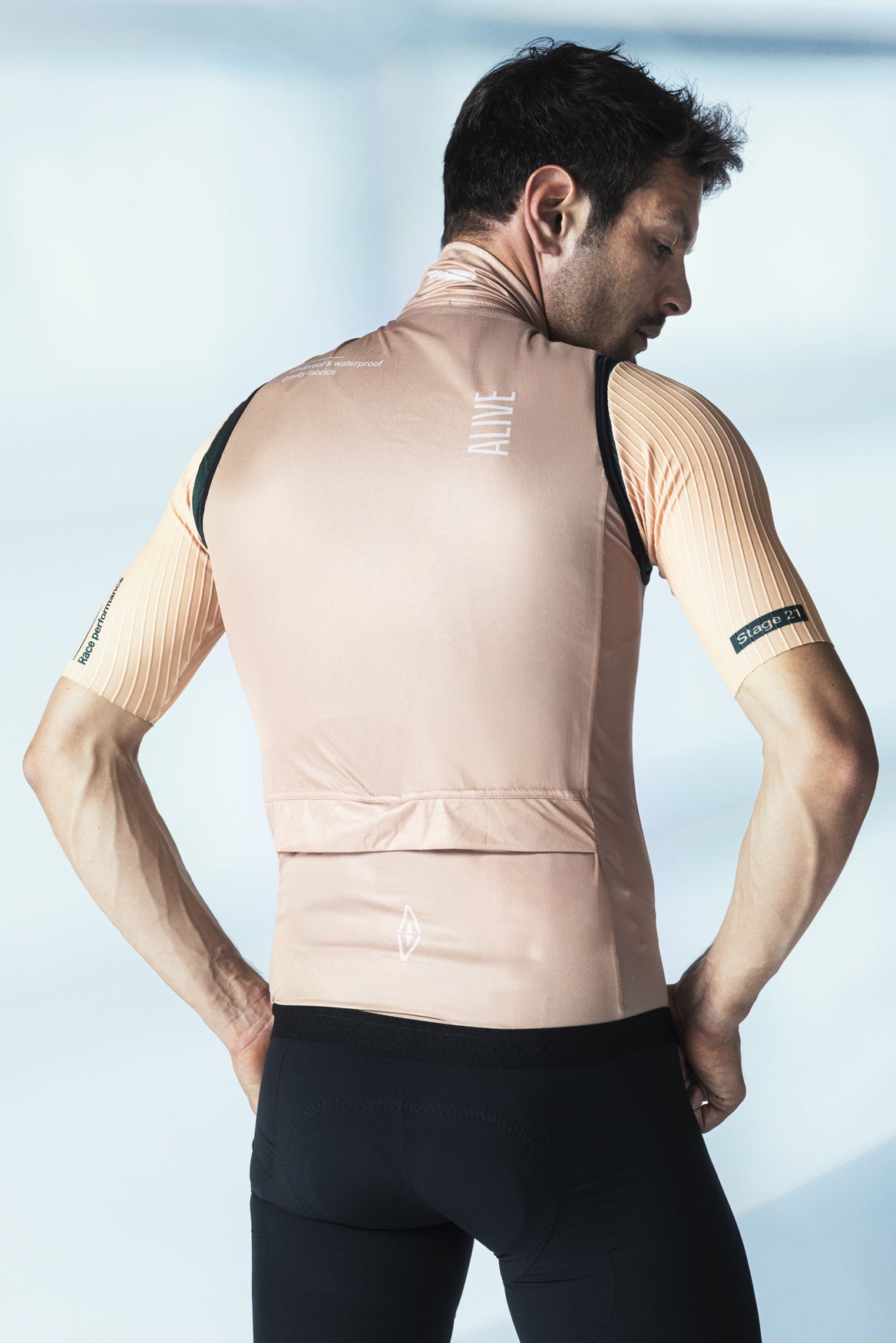 Vest Kompact